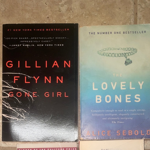 4-pack of novels - Picture 2 of 4